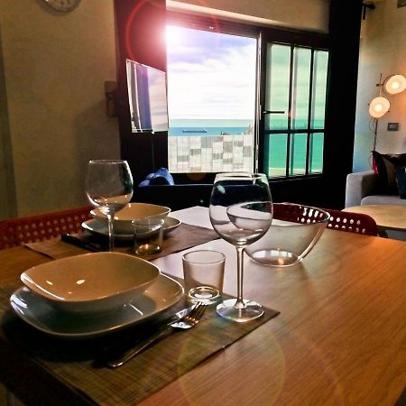 Modern & Bright Flat - 2 Min From The Sea Apartment Savona Exterior photo