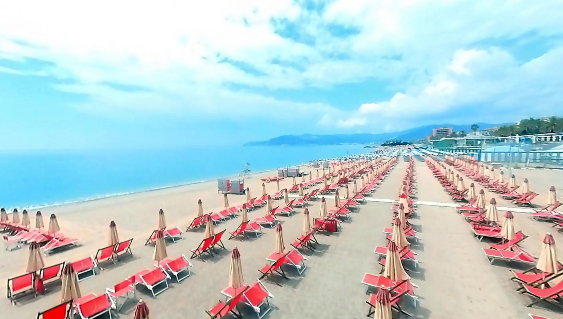 Modern & Bright Flat - 2 Min From The Sea Apartment Savona Exterior photo